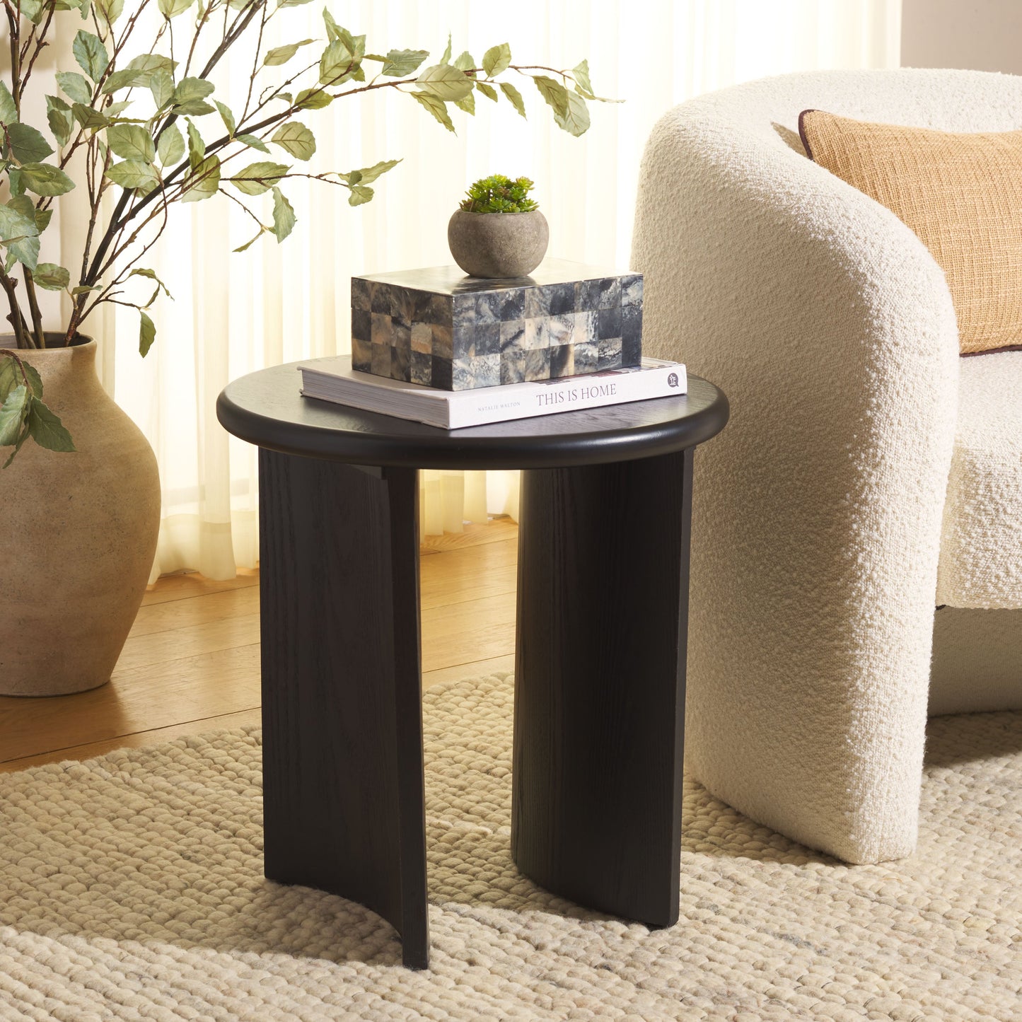 Alanka Round End Table | Safavieh – ACC2314
