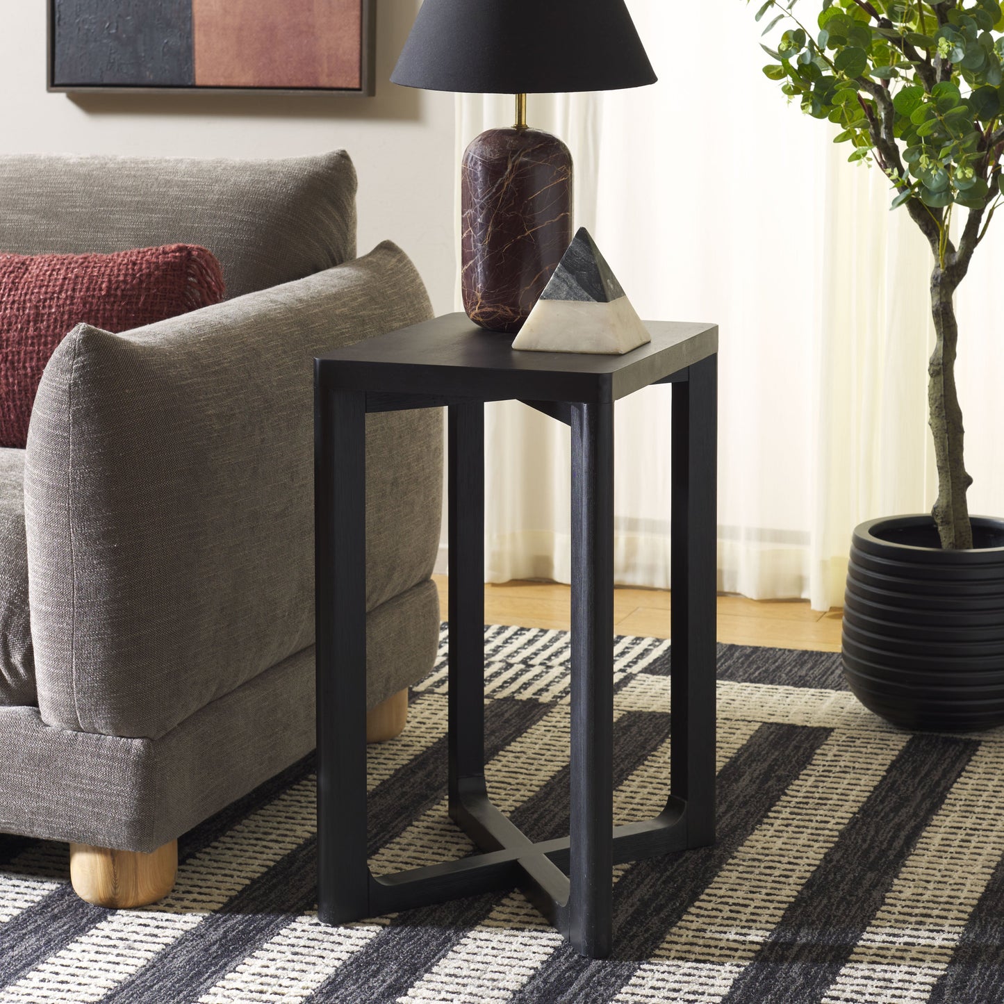Akai Accent Table | Safavieh – ACC2400