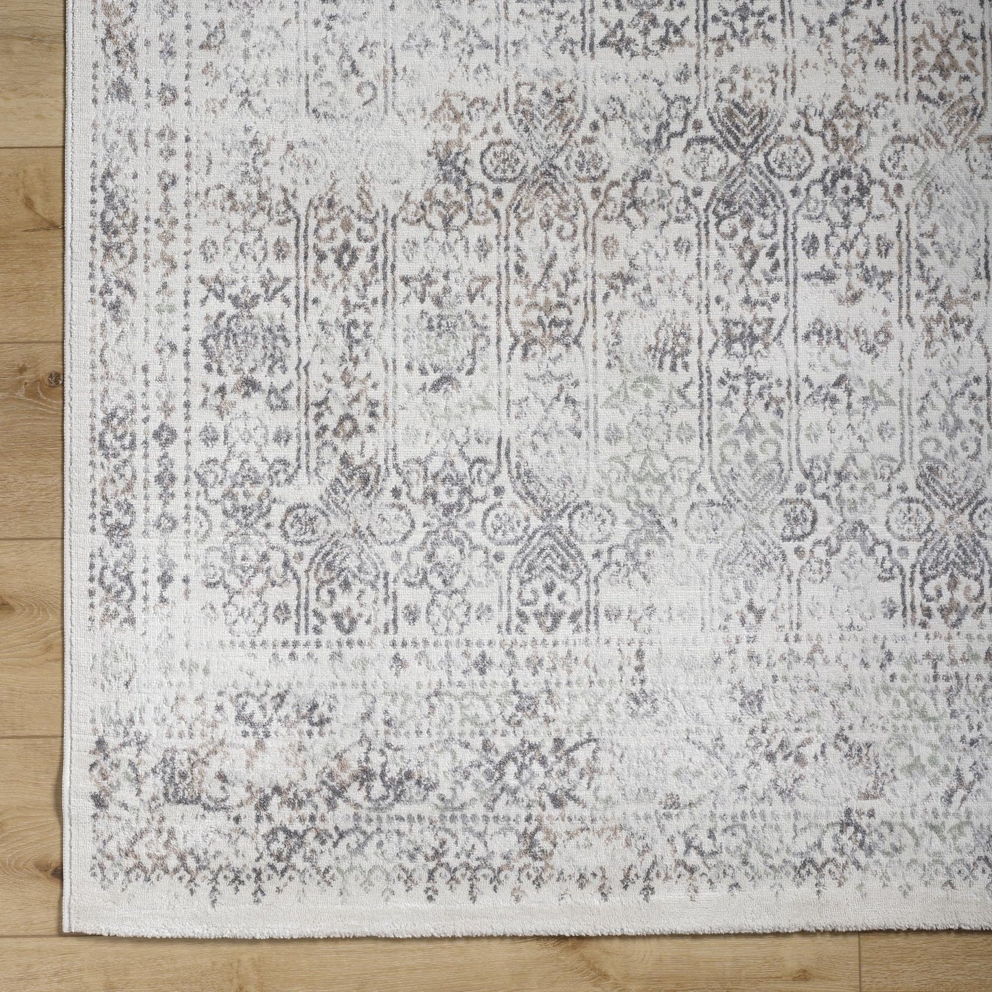 Livabliss Henson Vintage Traditional Area Rug