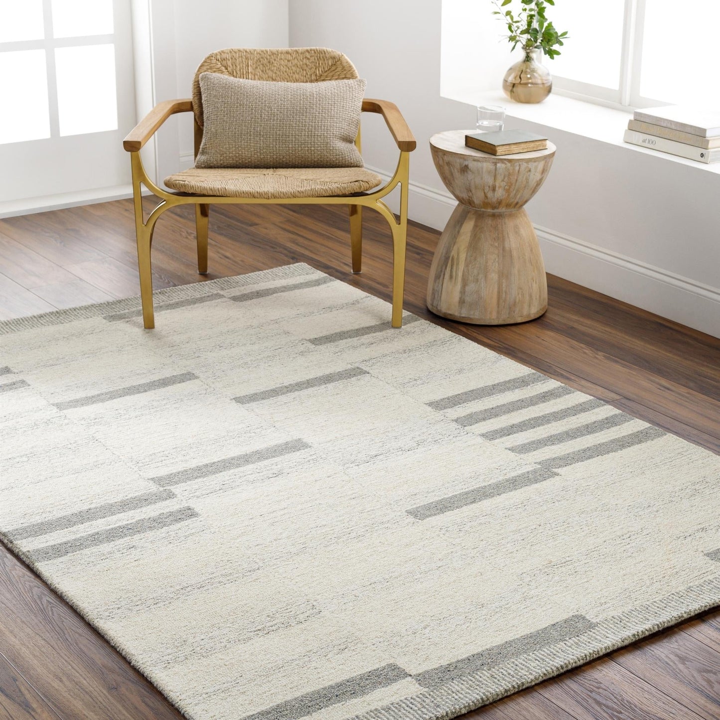 Livabliss Granada Hand Tufted Geometric Wool Rug