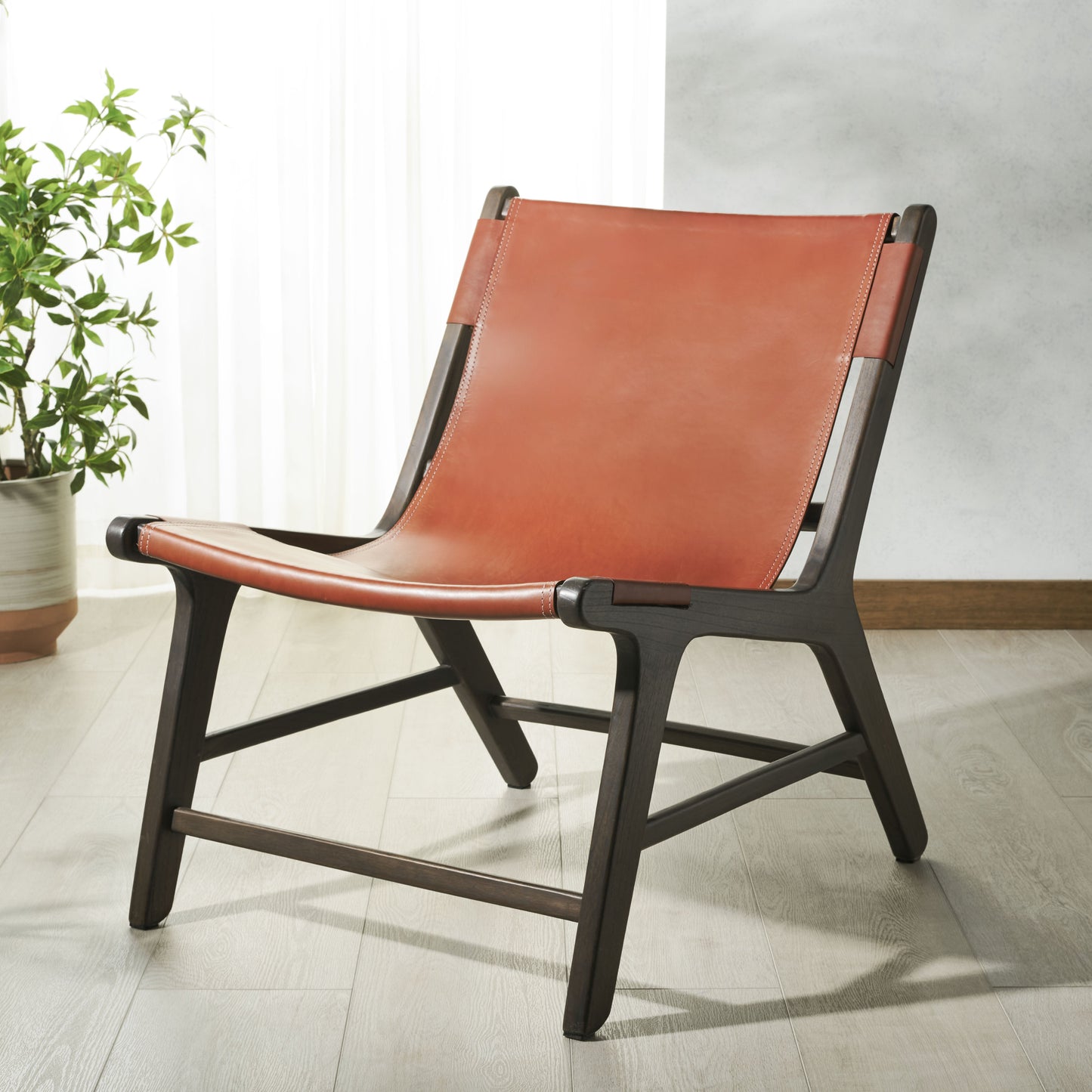 Alanarose Leather Accent Chair | Safavieh Couture – SFV1903