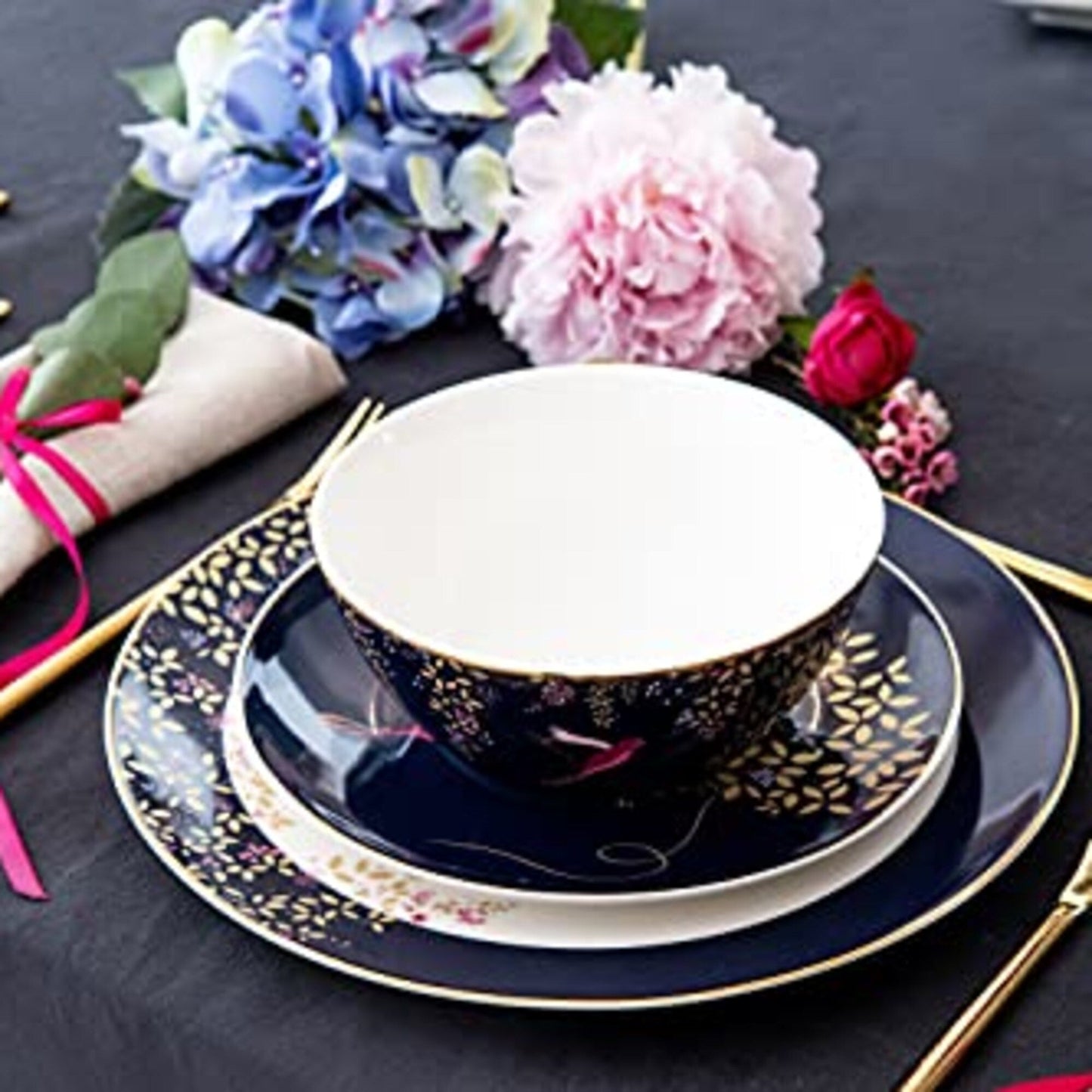 Sara Miller London Chelsea 12 Piece Tableware Set - 11 dinner plates, 8 side plates, 6 bowls