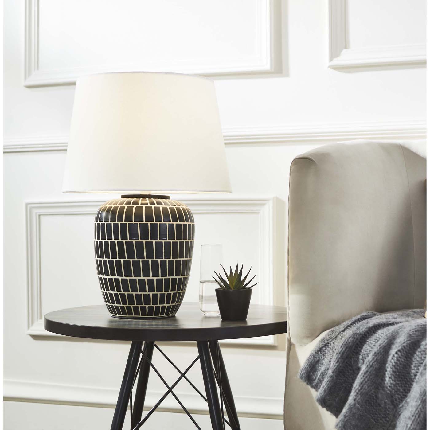 Aela Table Lamp  | Safavieh - TBL2000