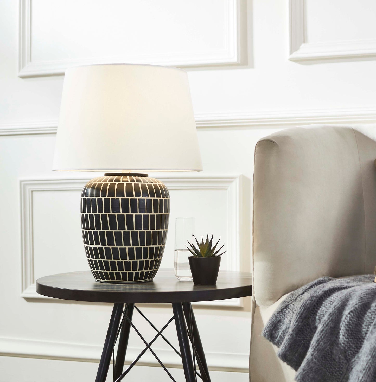 Aela Table Lamp  | Safavieh - TBL2000