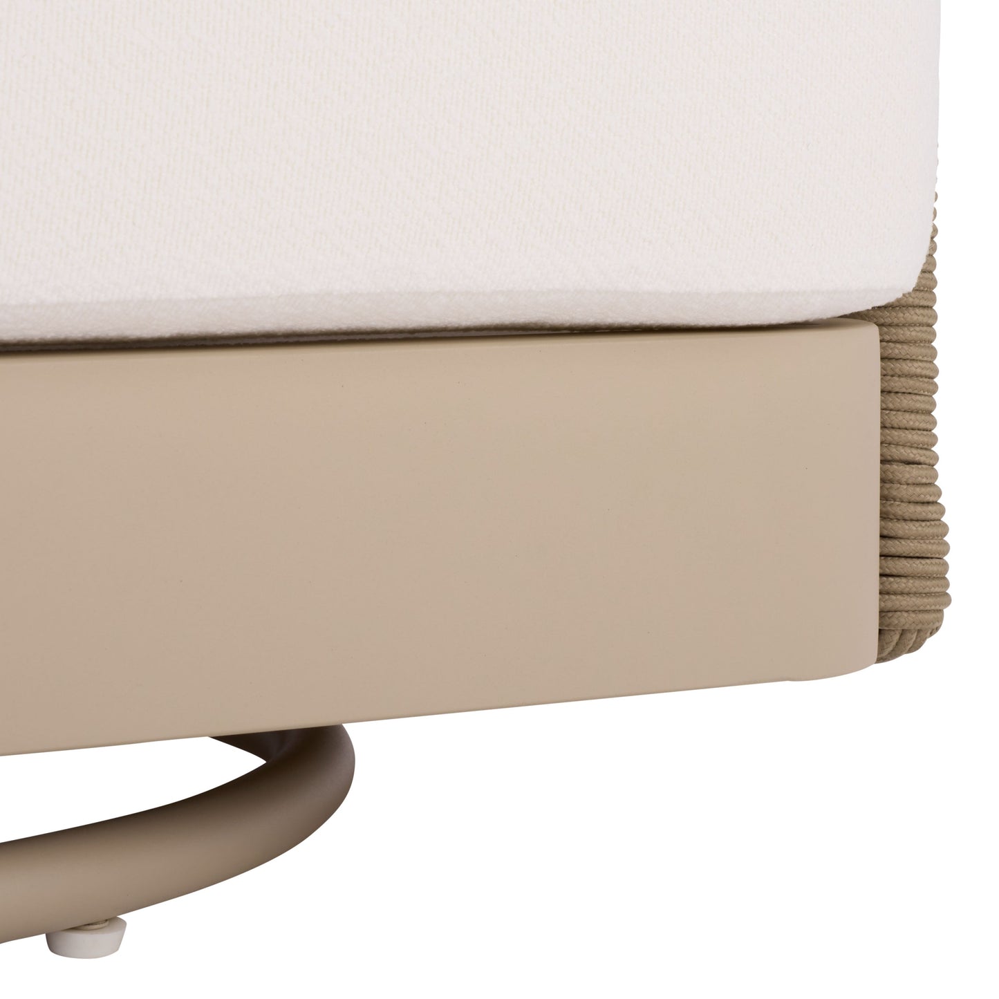 Adelandra Swivel Outdoor Chair | Safavieh Couture - CPT4015