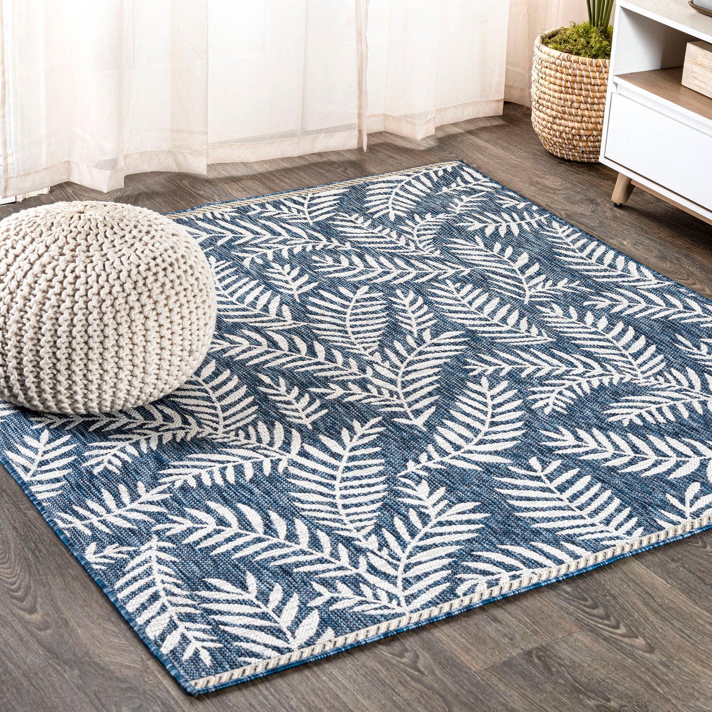 JONATHAN Y Galon Palm Frond Indoor/Outdoor Area Rug