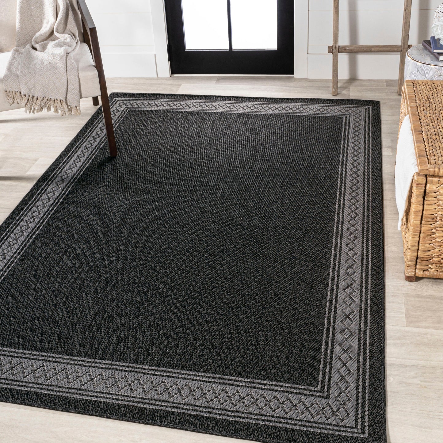 JONATHAN Y Havana Classic Diamond Border Indoor/Outdoor Area Rug