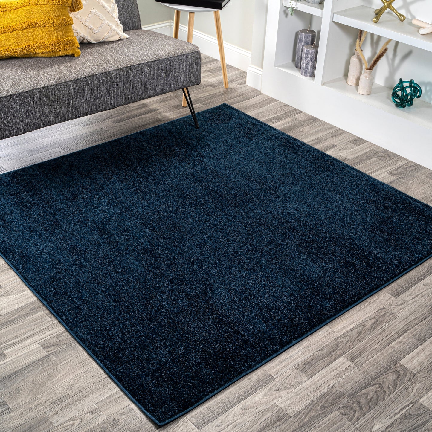 JONATHAN Y Tumbling Solid Low-Pile Area Rug