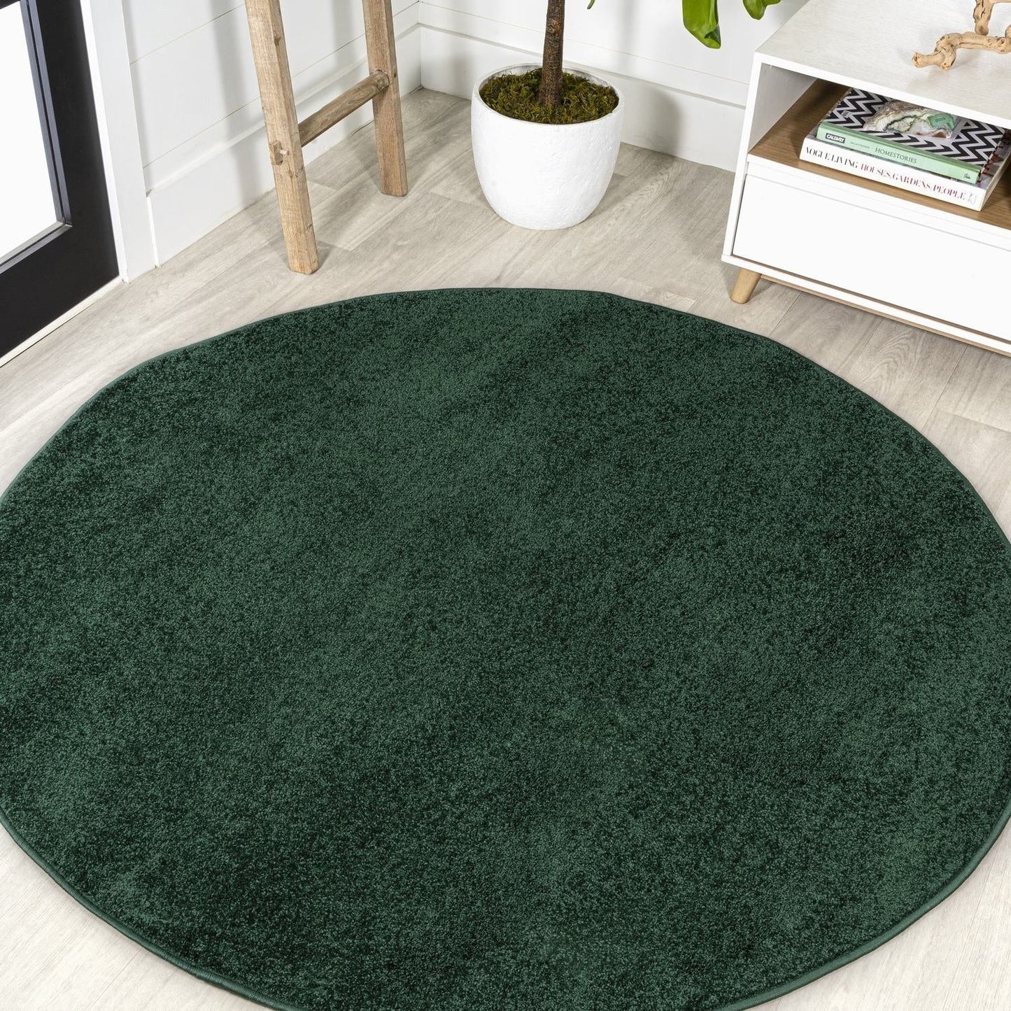 JONATHAN Y Tumbling Solid Low-Pile Area Rug