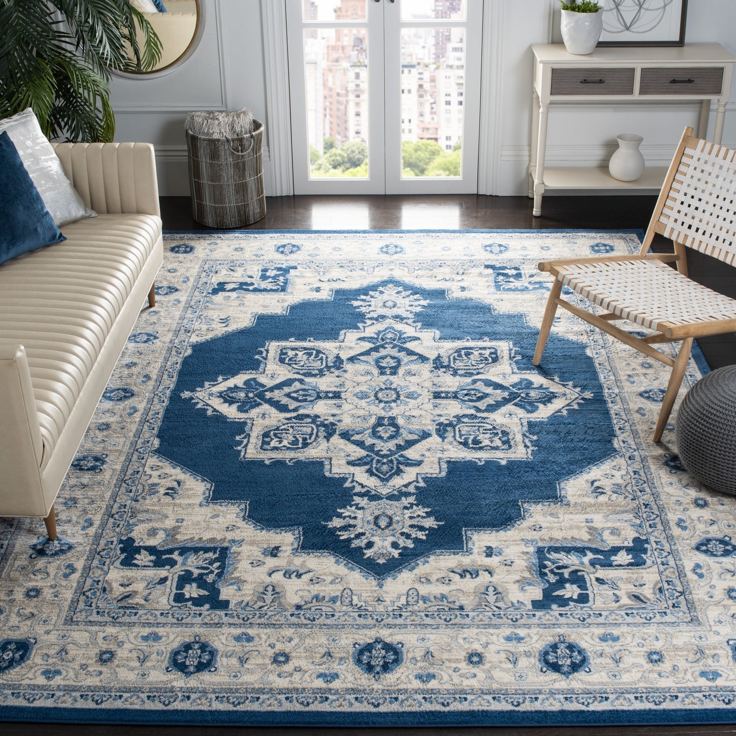 SAFAVIEH Brentwood Vassiliki Traditional Oriental Medallion Rug