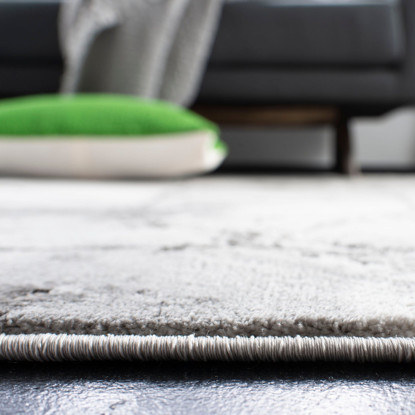 SAFAVIEH Craft Miyase Modern Abstract Rug