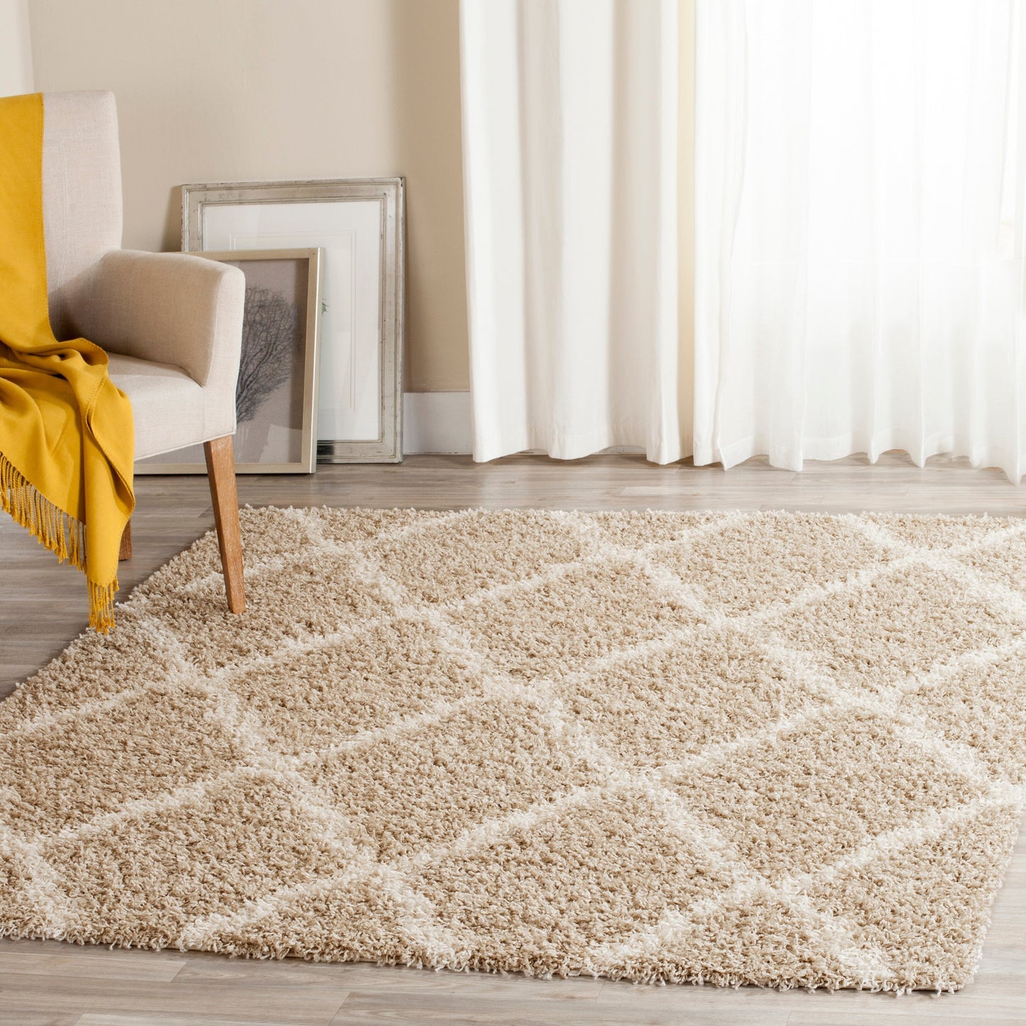 SAFAVIEH Dallas Shag Darina Trellis 1.5-inch Thick Rug