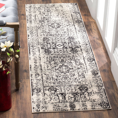 SAFAVIEH Evoke Gioia Vintage Boho Medallion Distressed Rug