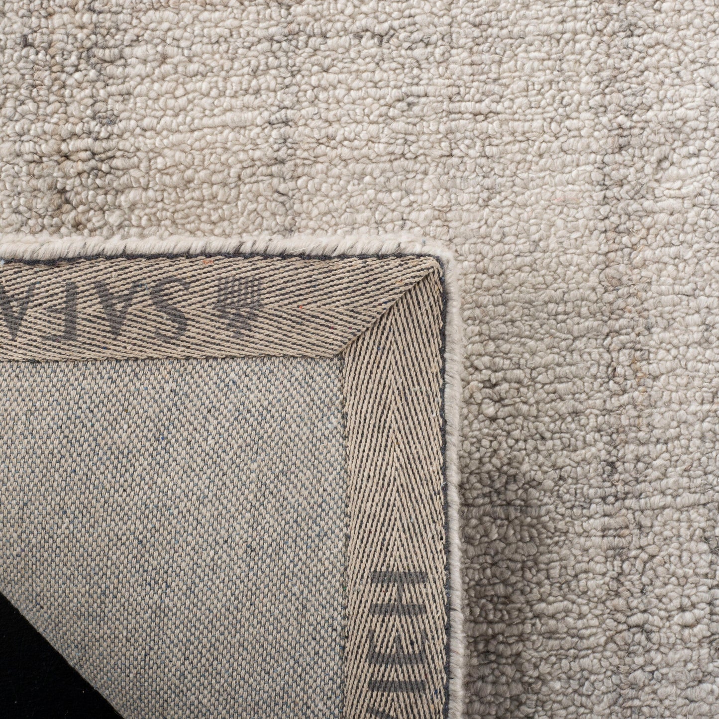 SAFAVIEH Handmade Abstract Coraly Modern Viscose Rug