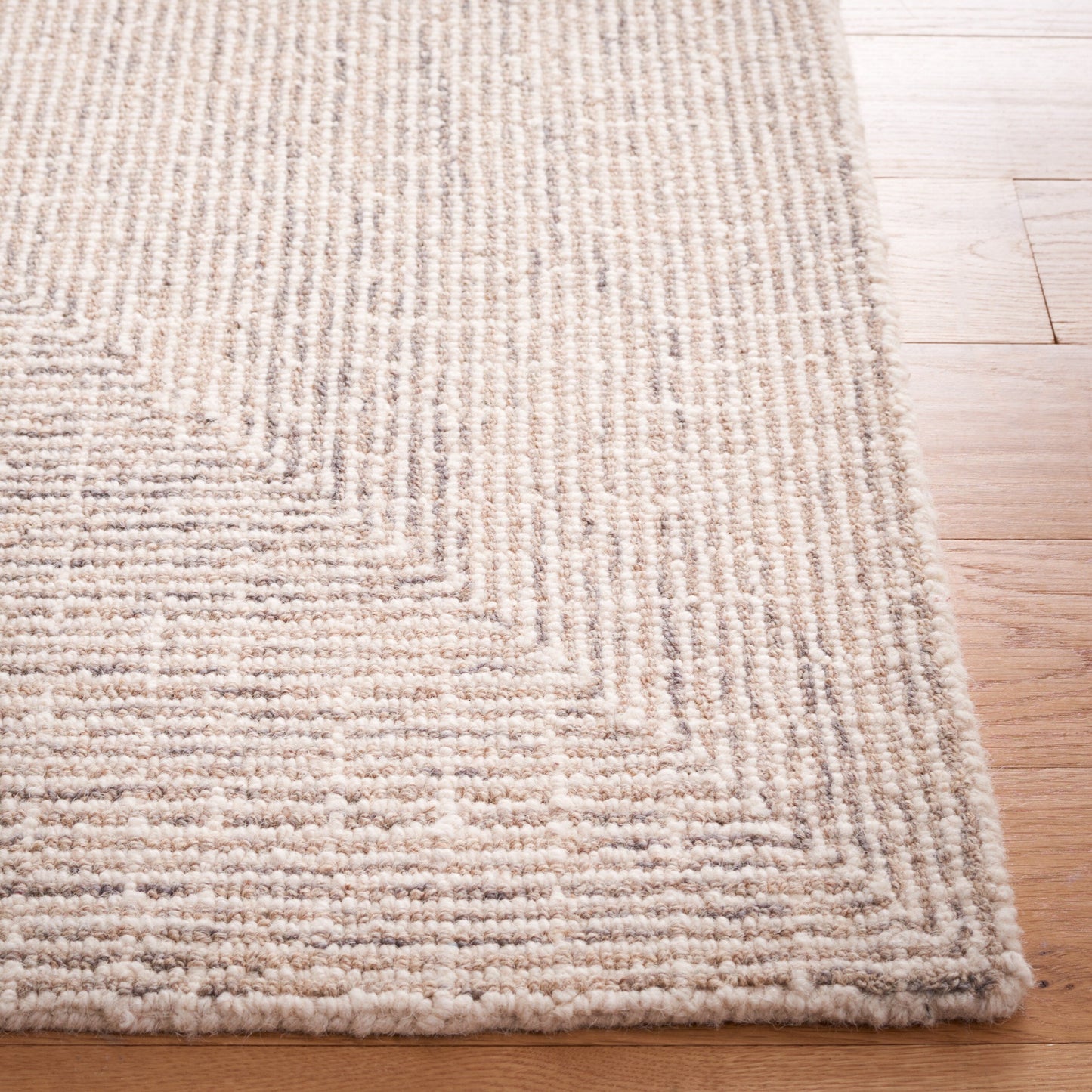 SAFAVIEH Handmade Abstract Maggy Modern Wool Rug