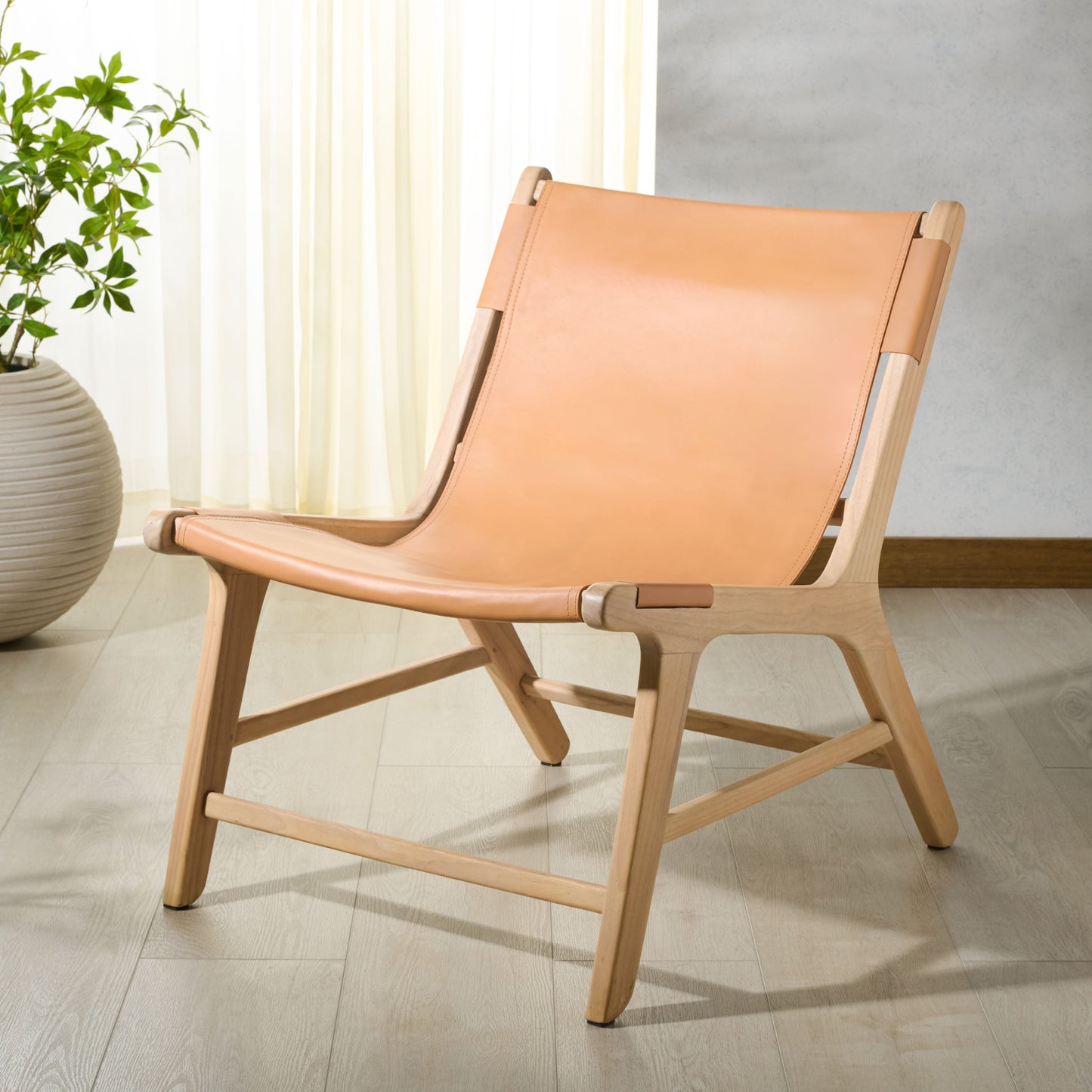 Alanarose Leather Accent Chair | Safavieh Couture – SFV1903