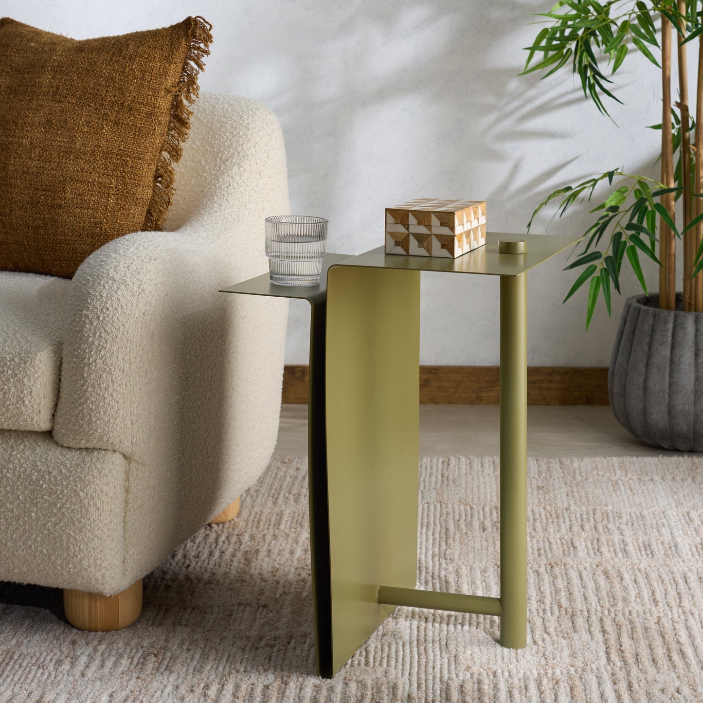 Aldwyn Metal Accent Table | Safavieh Couture - SFV6803