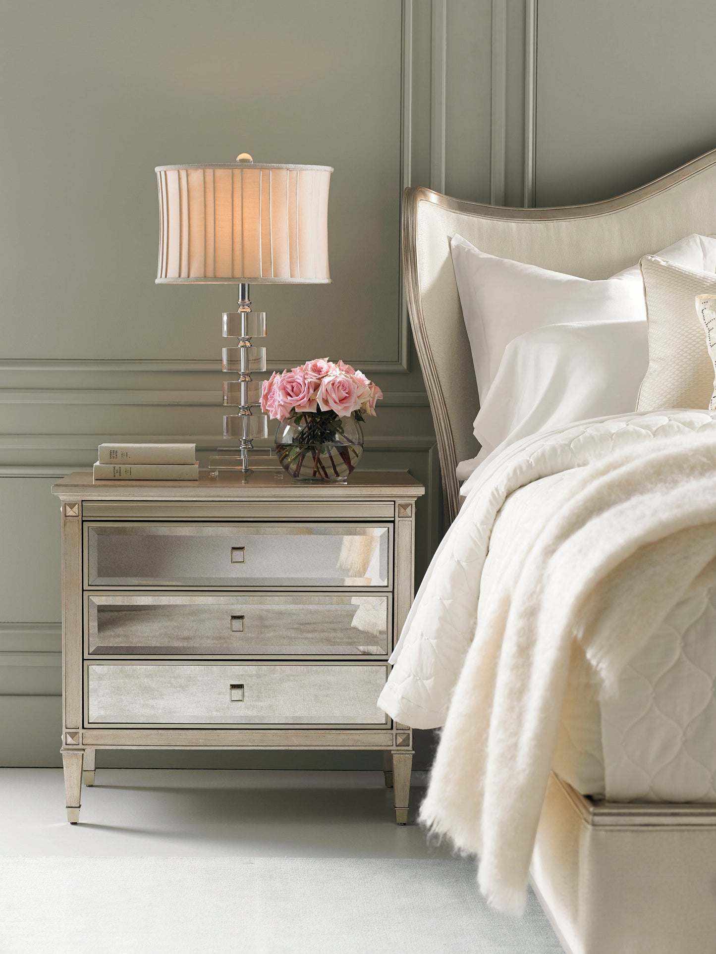 A Classic Beauty | Caracole Furniture - Cla-016-064